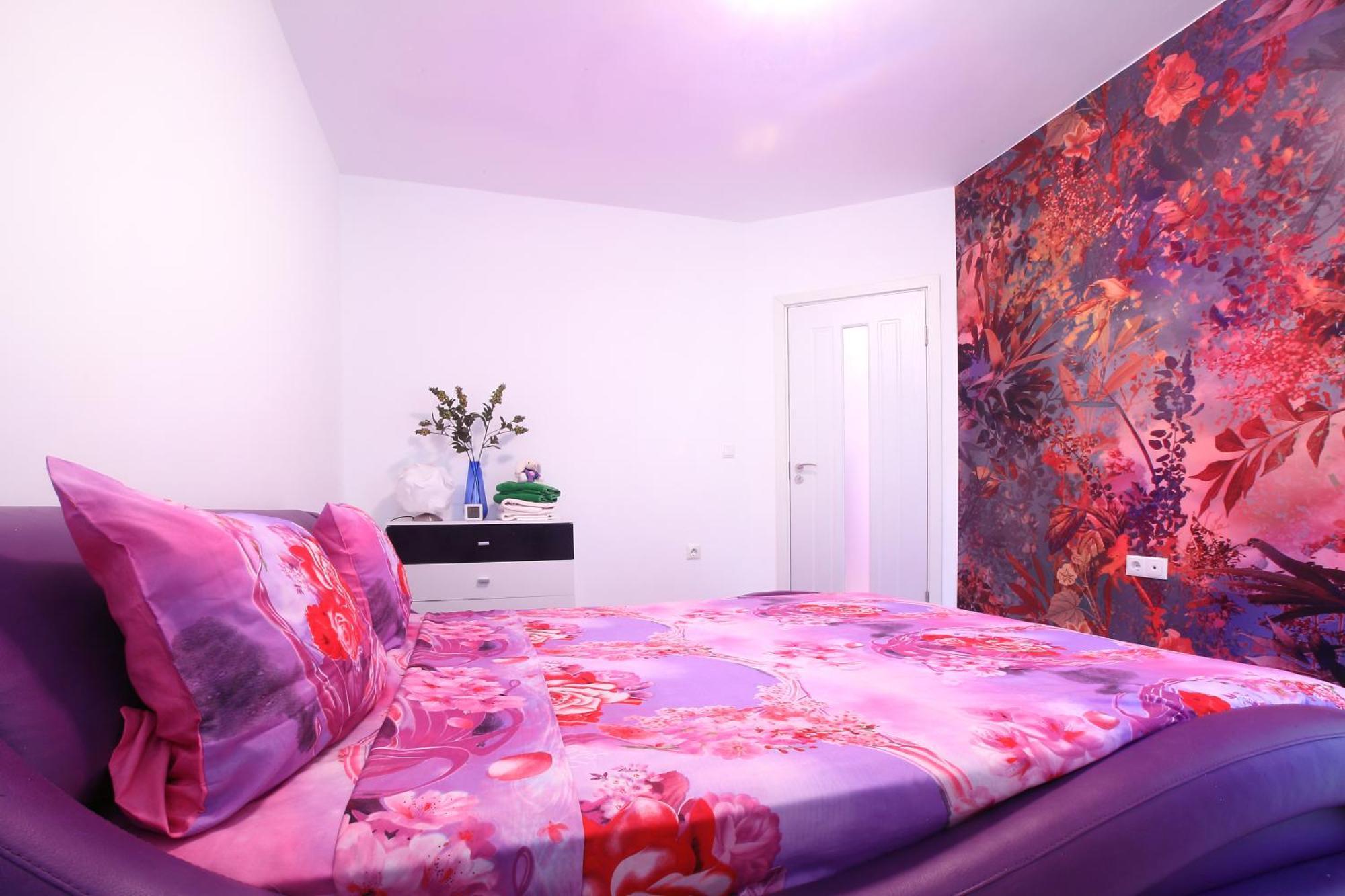 Private Apartment With Parking And Pool 발치크 외부 사진