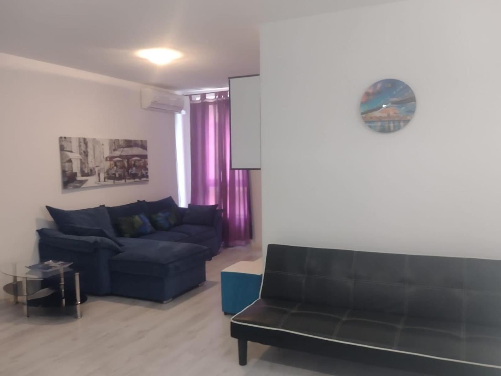 Private Apartment With Parking And Pool 발치크 외부 사진
