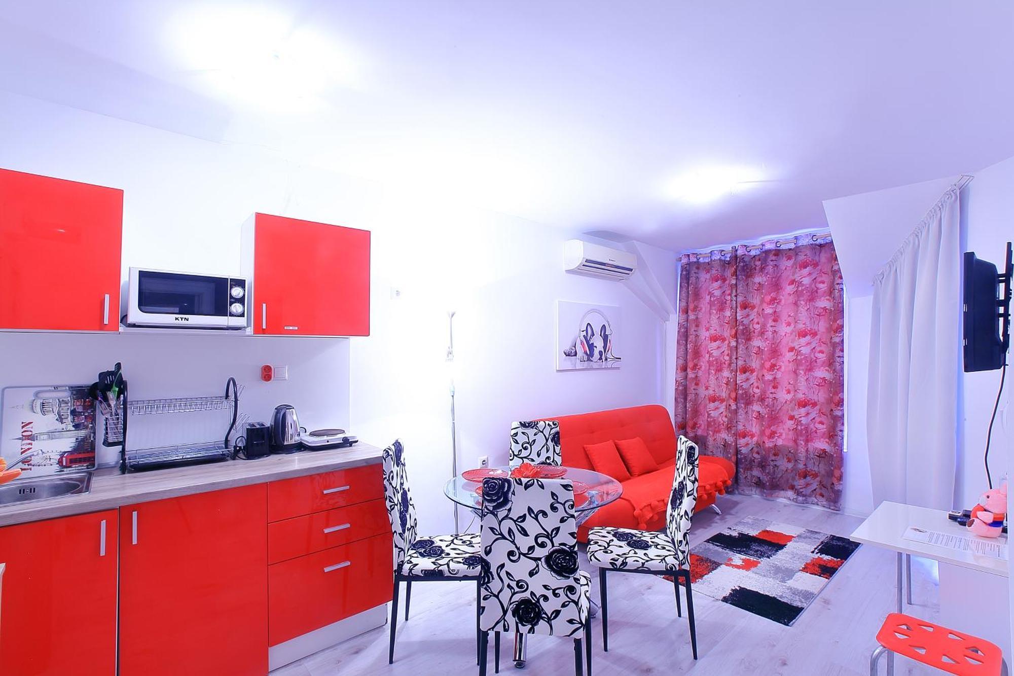Private Apartment With Parking And Pool 발치크 외부 사진