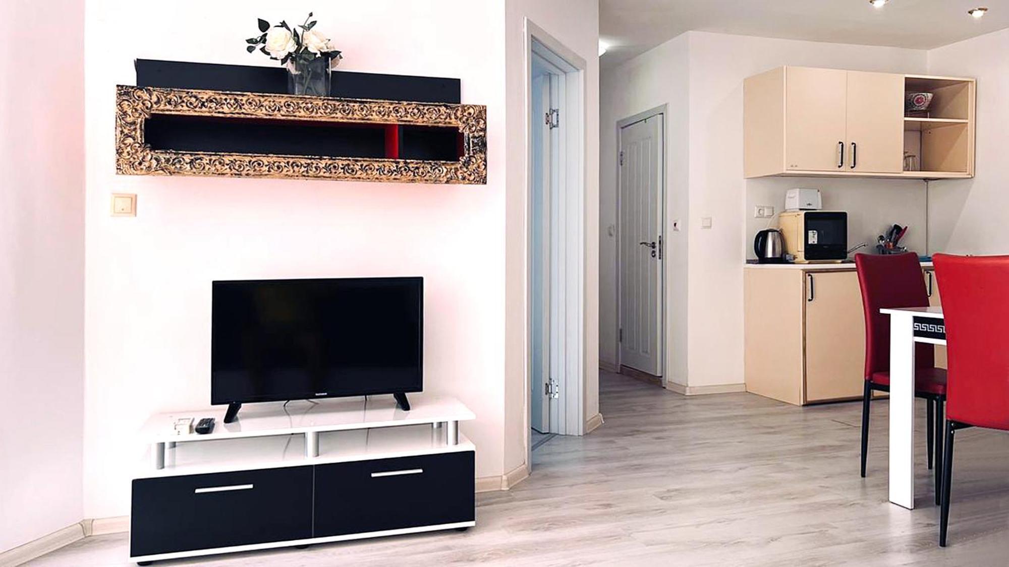 Private Apartment With Parking And Pool 발치크 외부 사진
