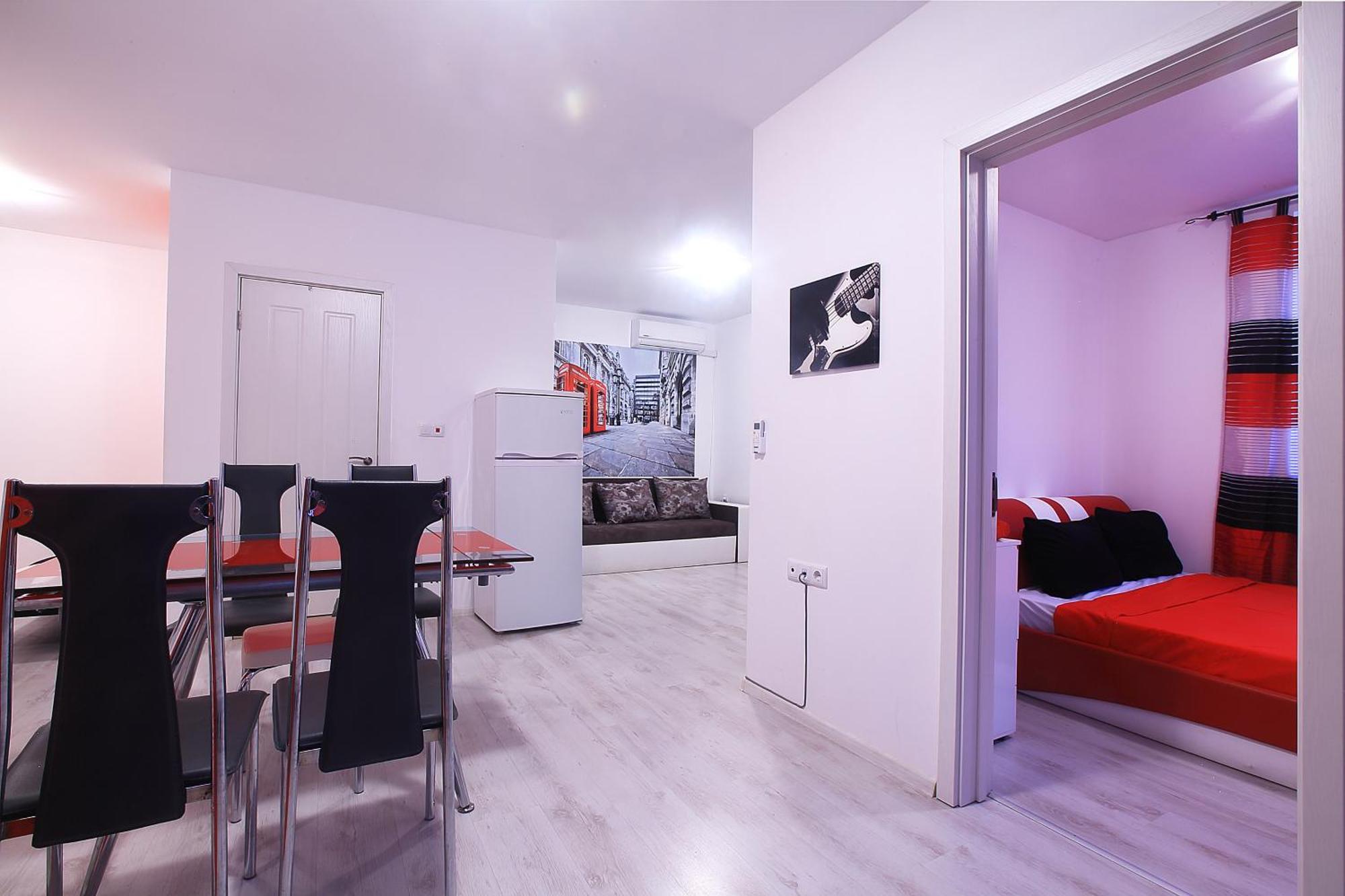Private Apartment With Parking And Pool 발치크 외부 사진