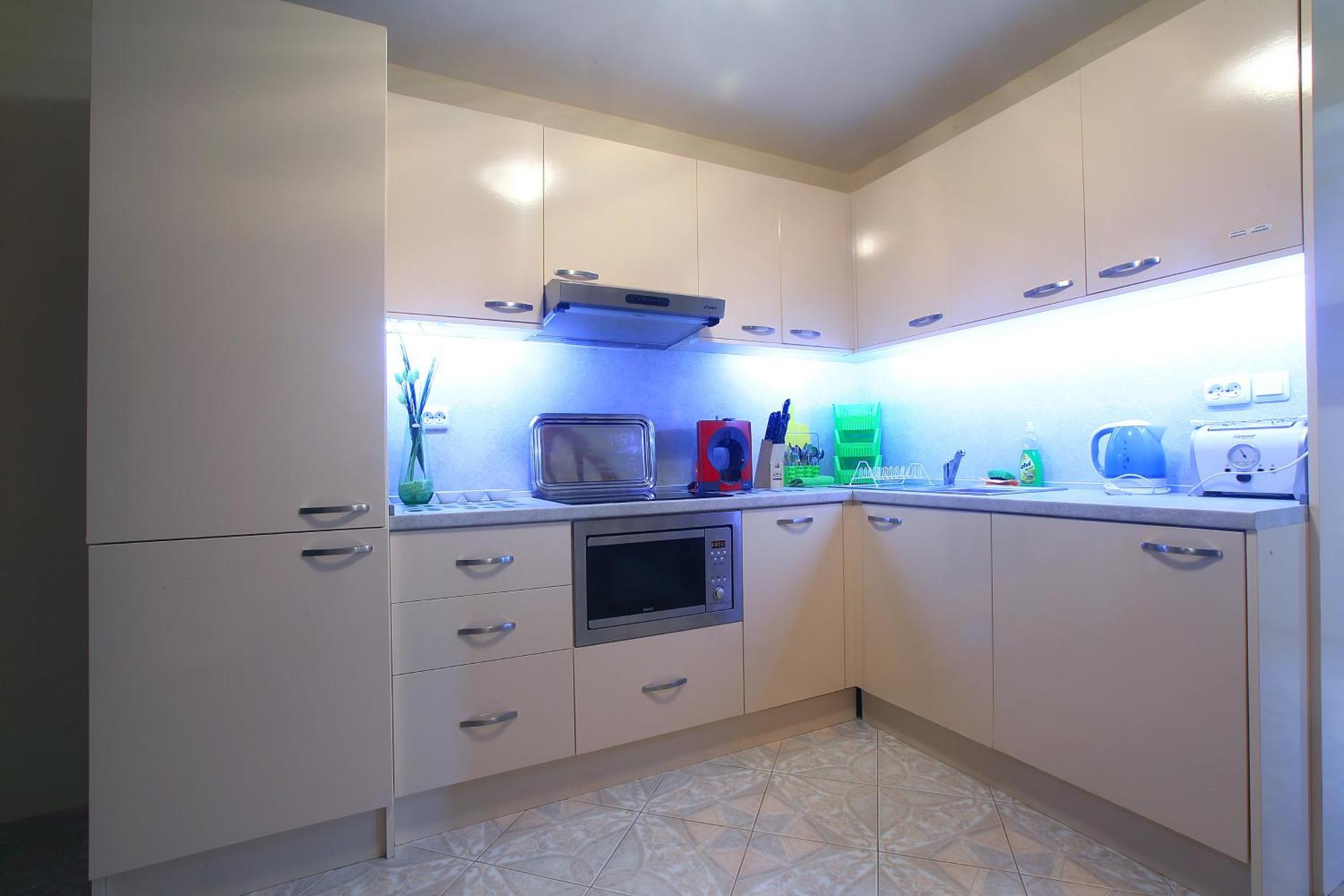 Private Apartment With Parking And Pool 발치크 외부 사진