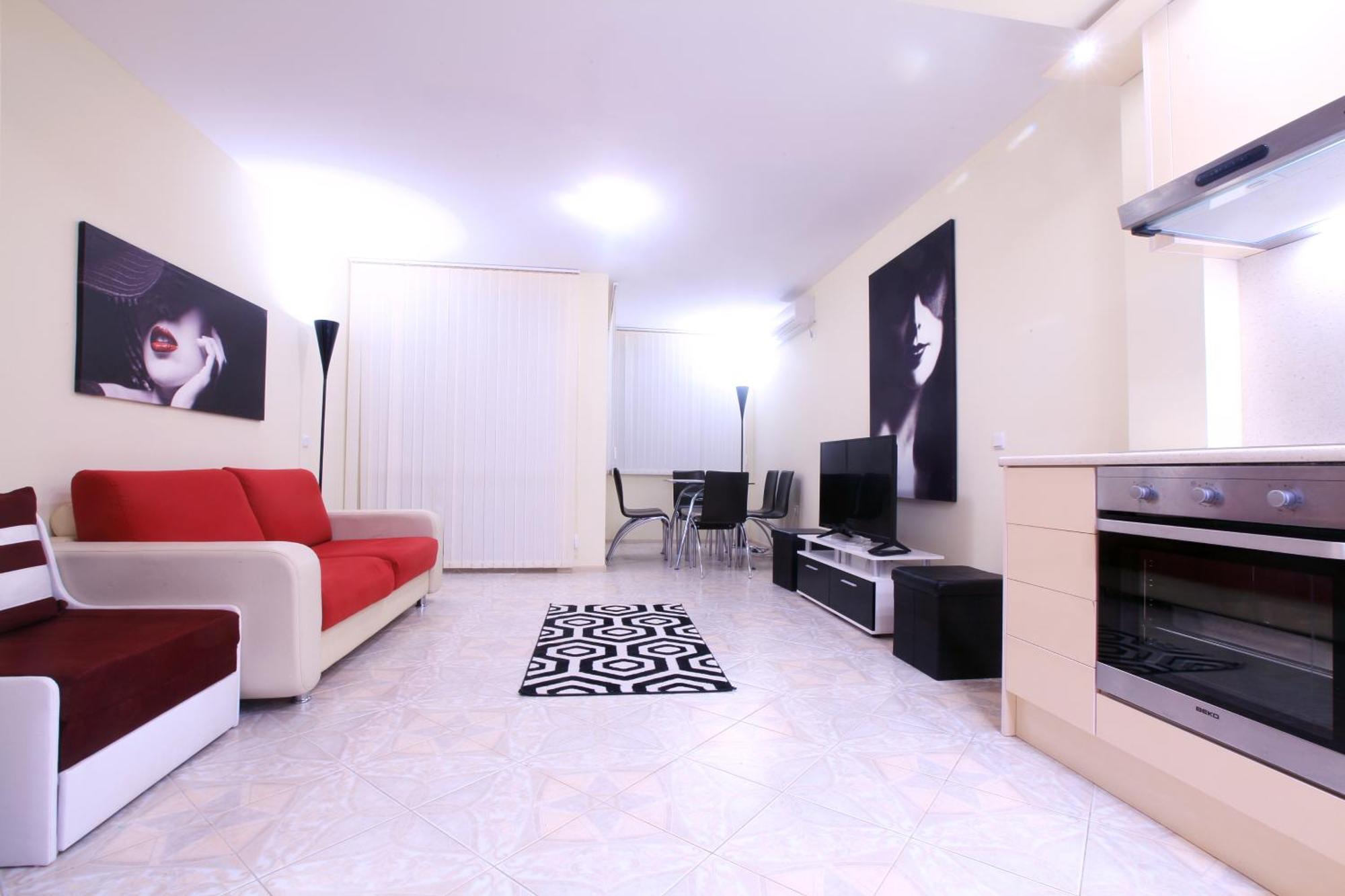 Private Apartment With Parking And Pool 발치크 외부 사진