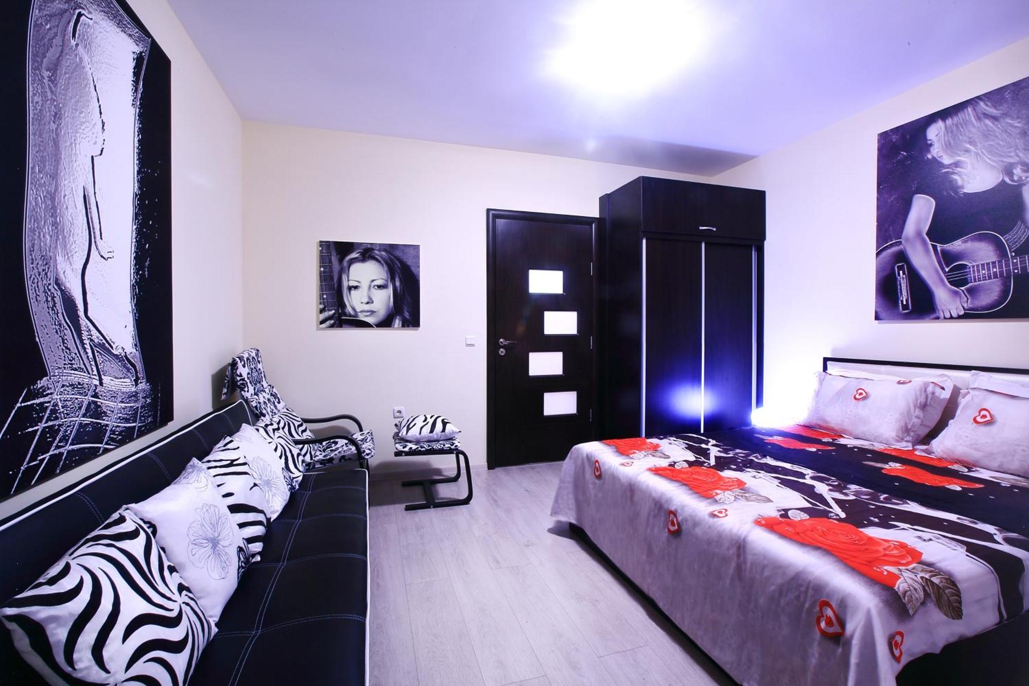 Private Apartment With Parking And Pool 발치크 외부 사진