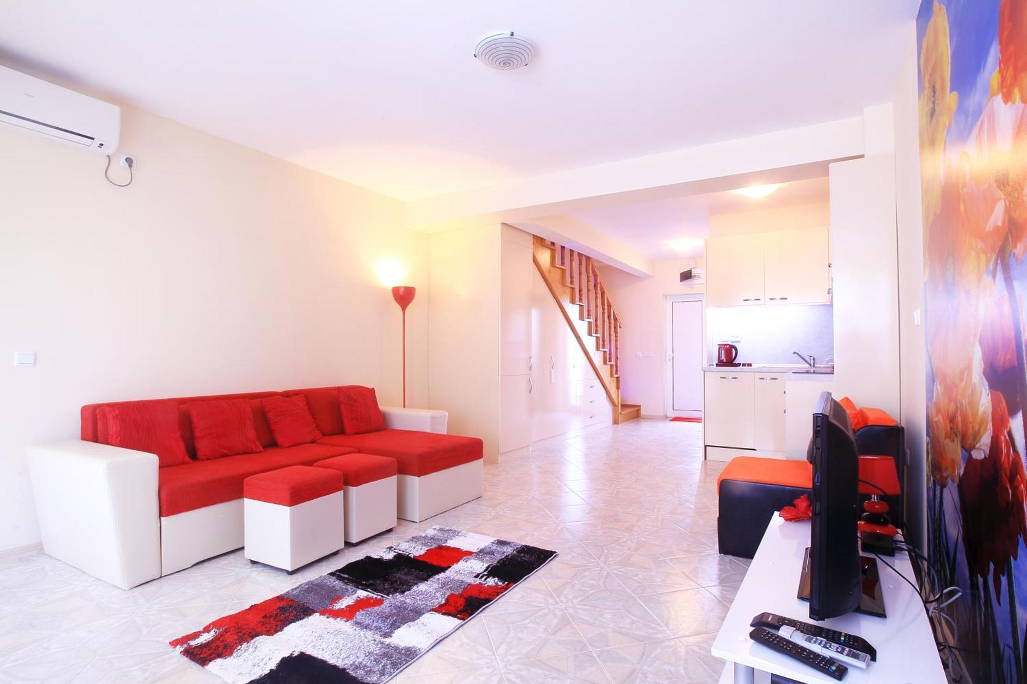 Private Apartment With Parking And Pool 발치크 외부 사진